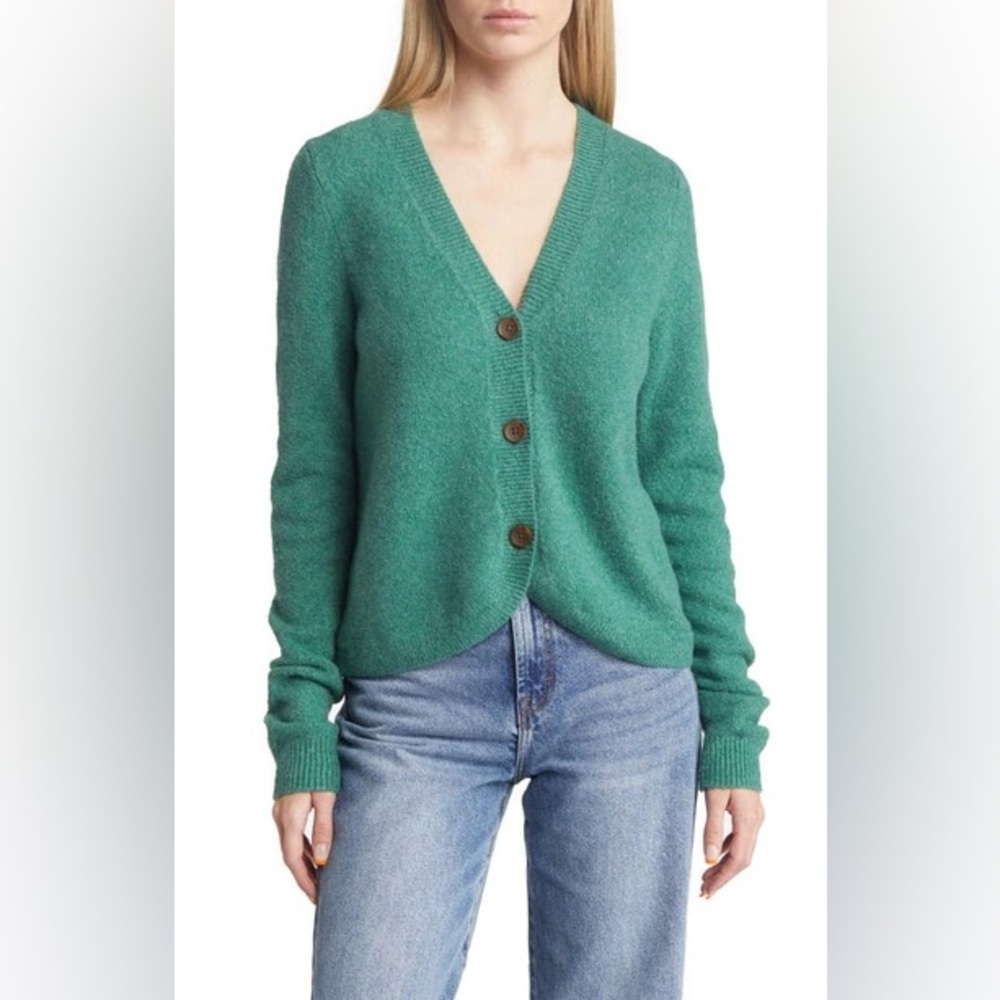 Madewell Haskell Crop Cardigan Sweater in Coziest Textured Yarn in Hthr Jade